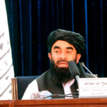 El brazo mediático de los talibanes: del 'apagón' de los 90 al dominio de Twitter