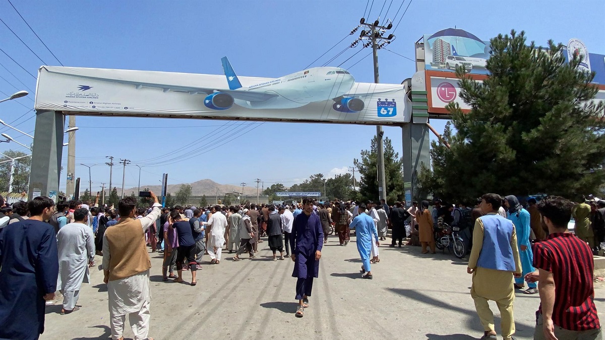 El BOE publica la plaza de operador de comunicaciones en Kabul en mitad del caos