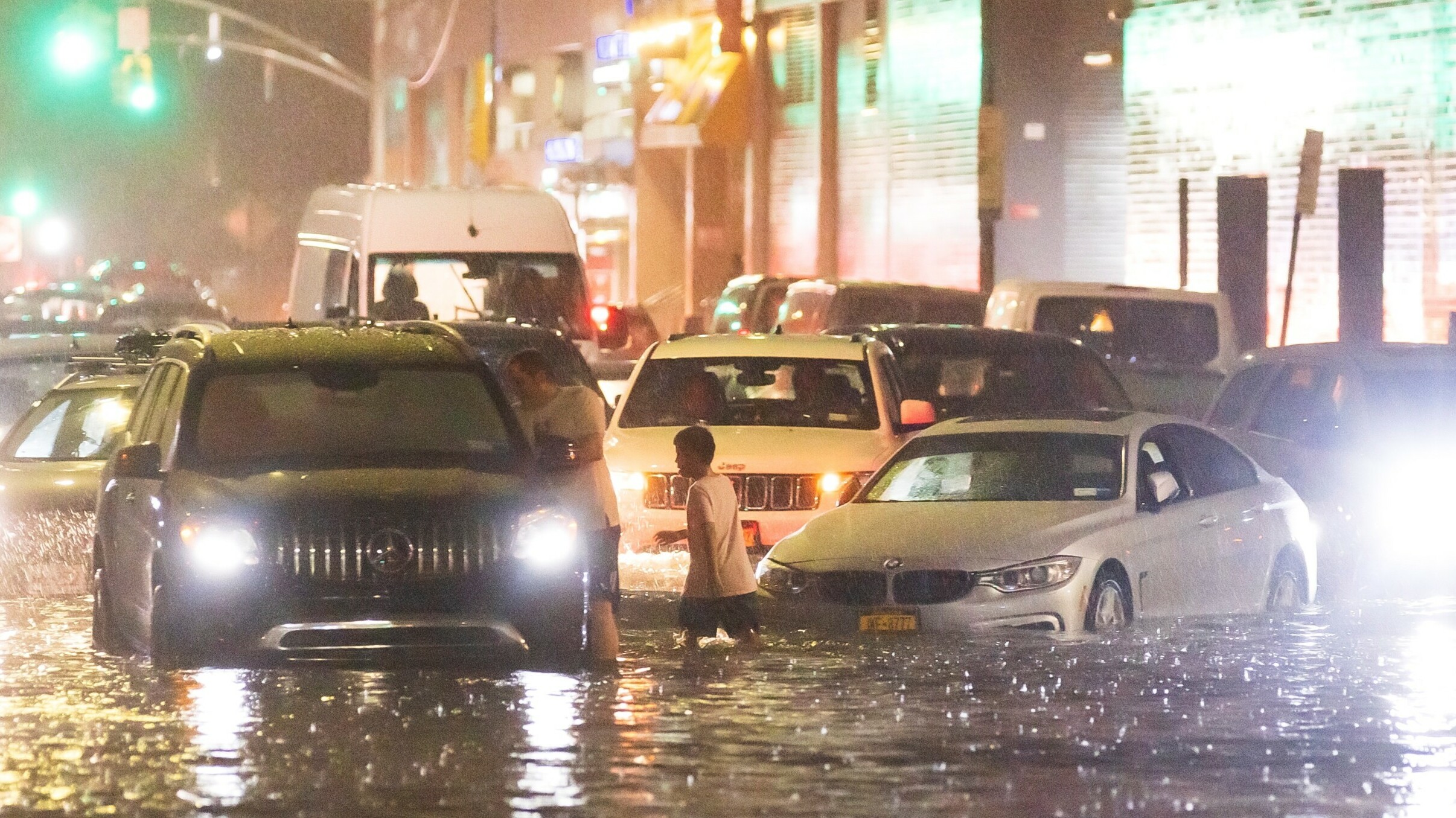 Nueva York, en estado de emergencia tras ser abatido por los restos del huracán Ida