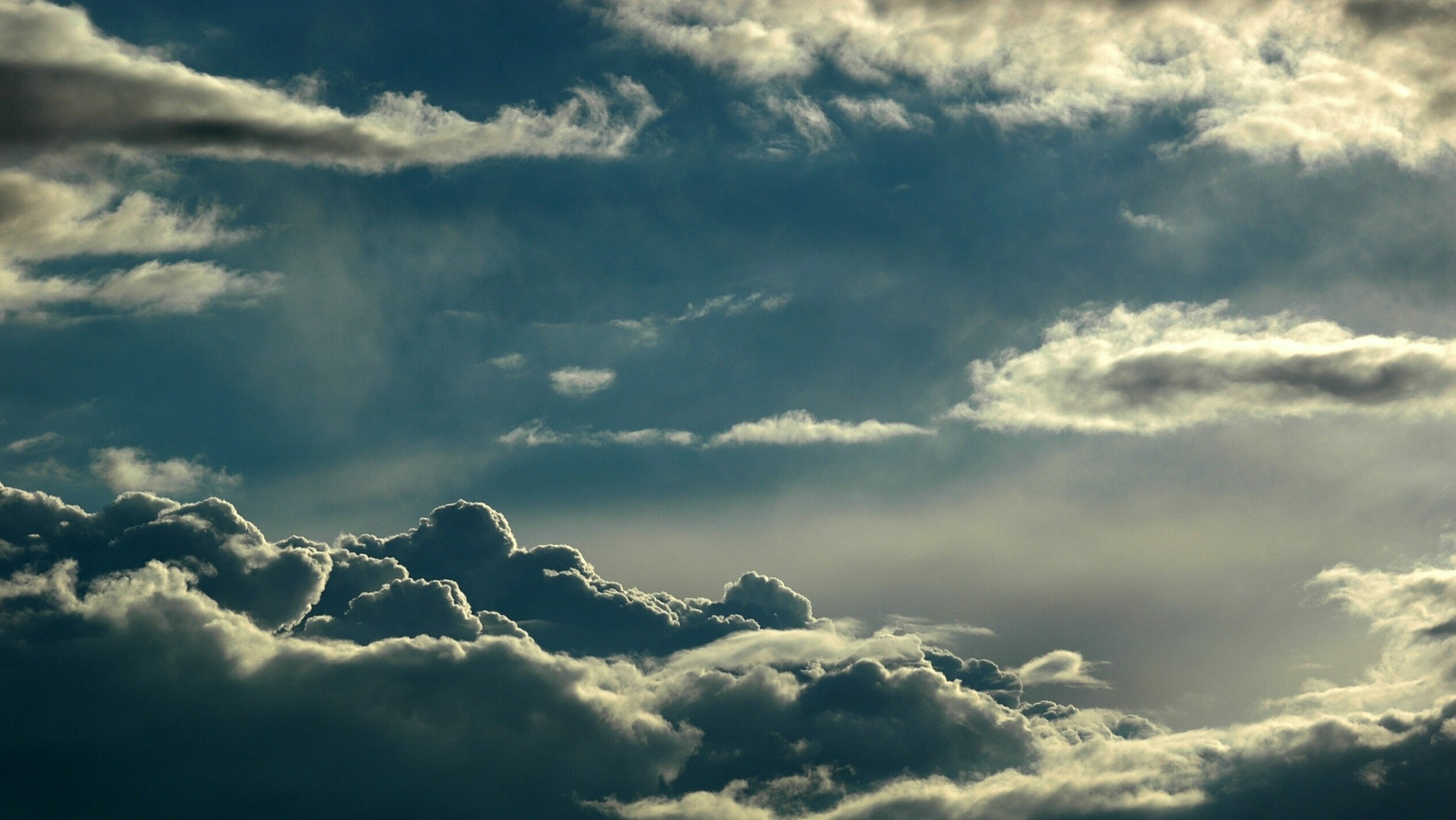 Chubascos y tormentas en la mitad norte y cielo despejado en el resto para este viernes