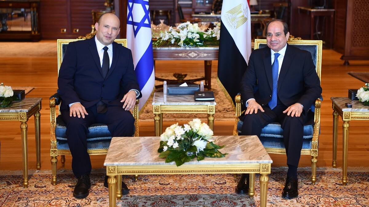 Bennett protagoniza la primera visita en diez años de un primer ministro israelí a Egipto