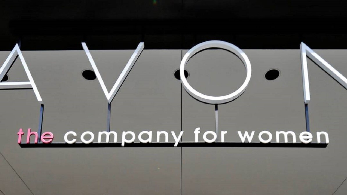 Del 'Ding dong' a la venta online: Avon celebra su 135 aniversario y reafirma su compromiso de apoyo a las mujeres