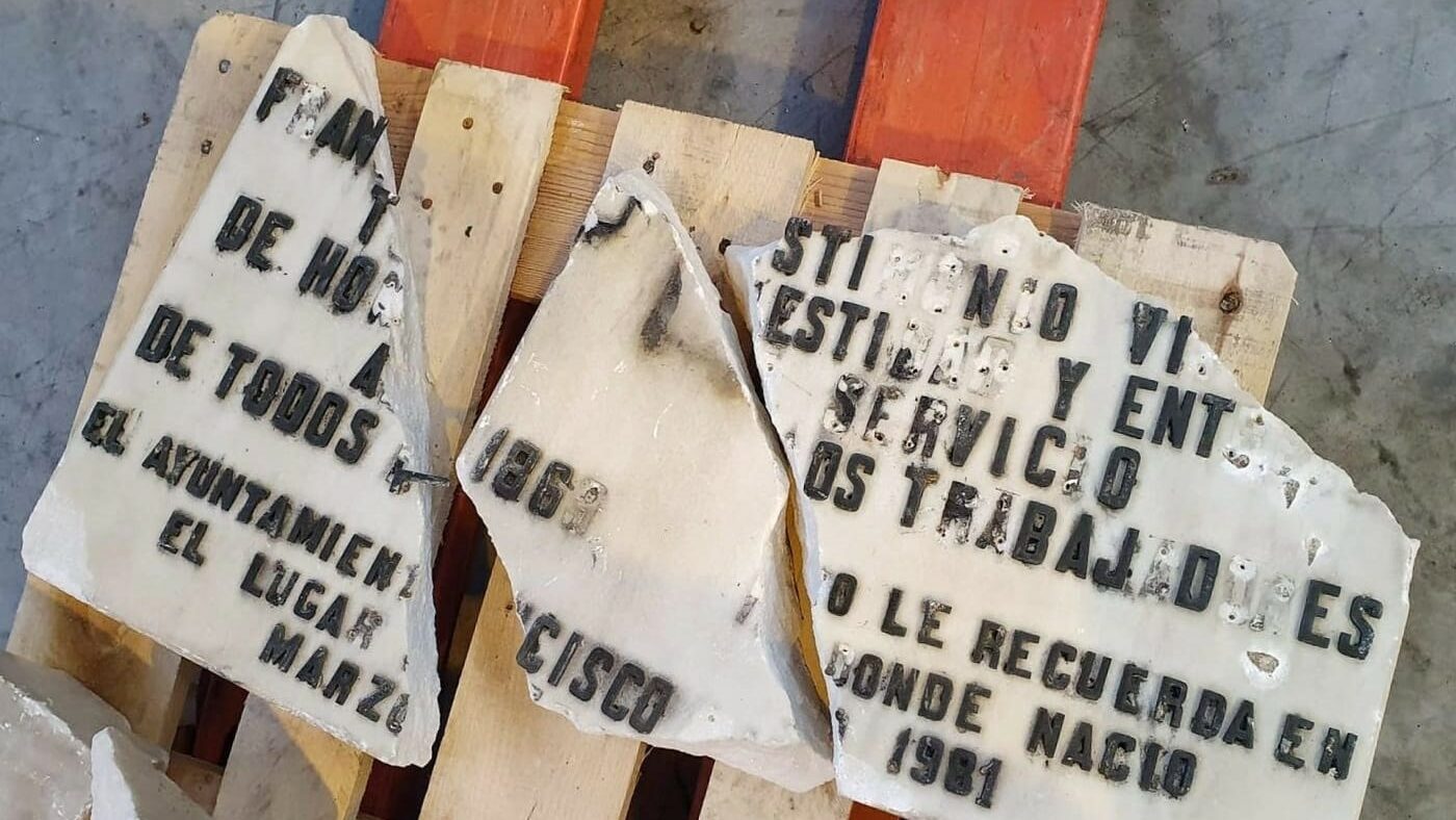 El TSJM obliga al Ayuntamiento de Madrid a retirar las placas de Prieto y Largo Caballero