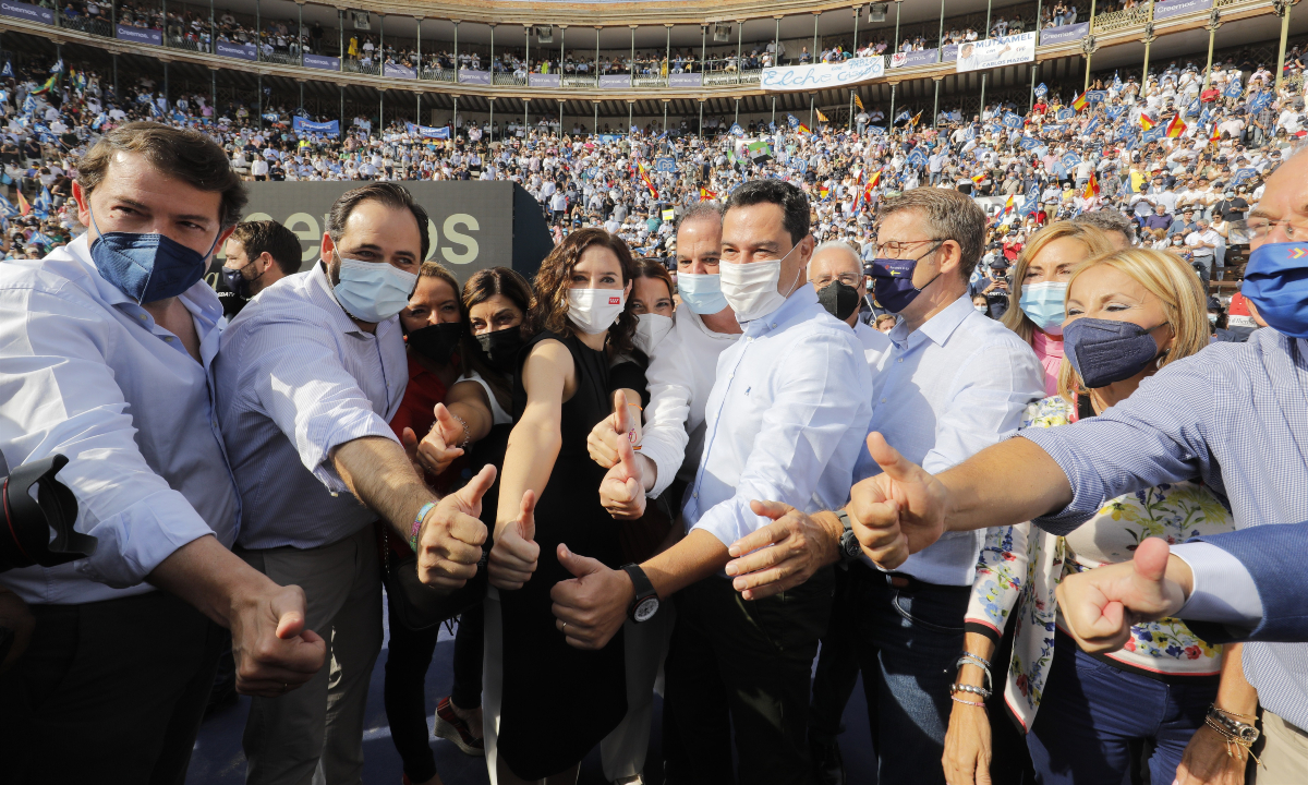El PP desborda la plaza de toros de Valencia con más de 12.000 asistentes