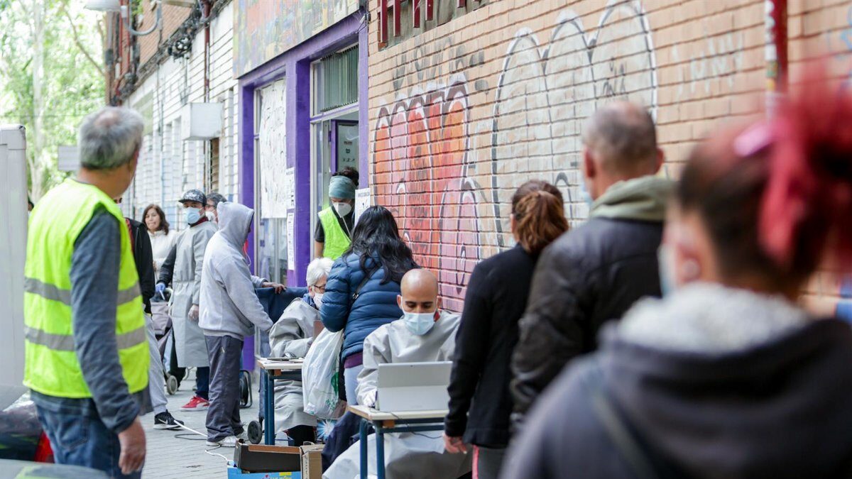 Dos millones de españoles han caído en la pobreza severa por la pandemia