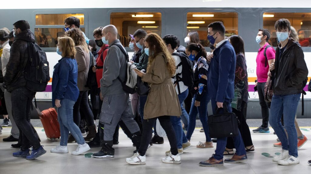 Demoras en Madrid y en Cataluña en la quinta jornada de huelga en Renfe