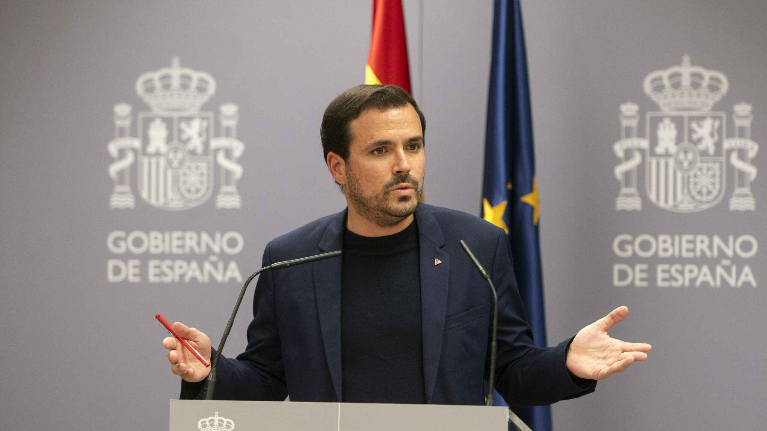 Sánchez premia al ministerio de Garzón con un aumento del presupuesto del 46% en 2022