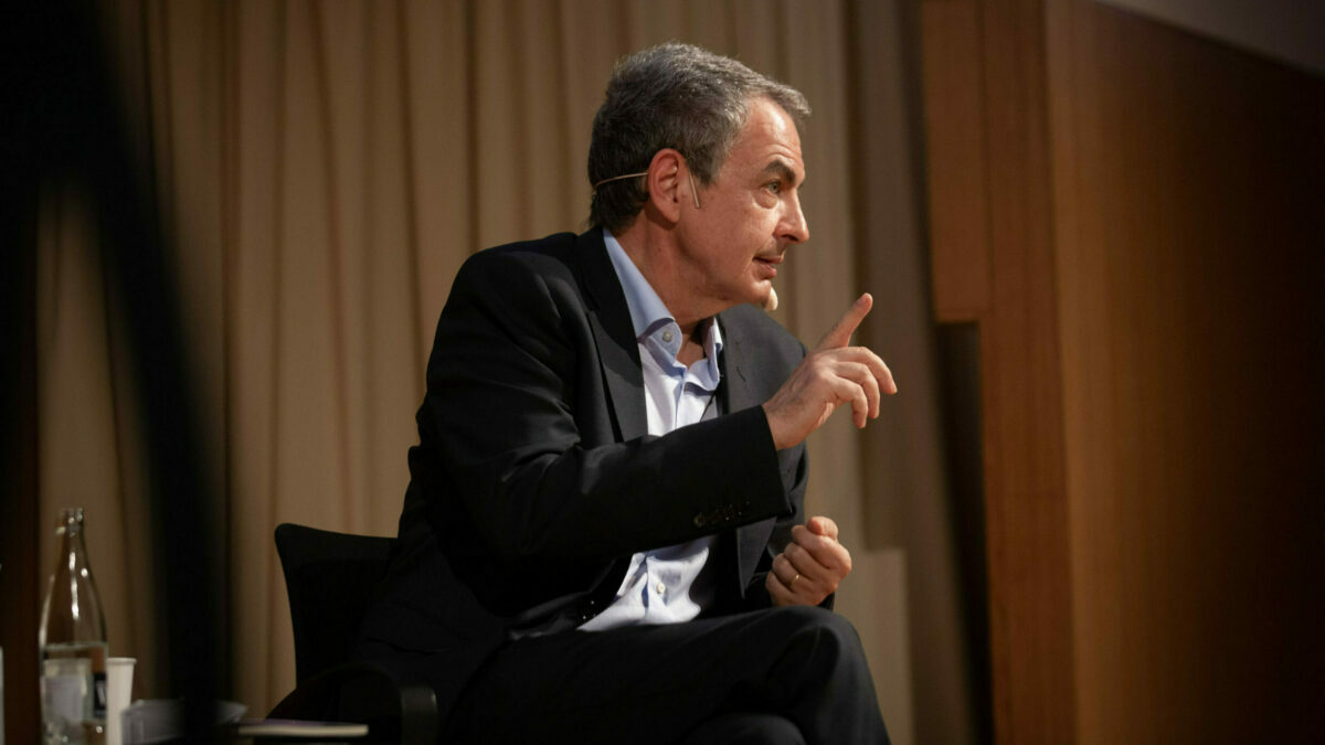 La UIMP y una entidad marxista financian un curso con Zapatero e Iglesias como 'estrellas'