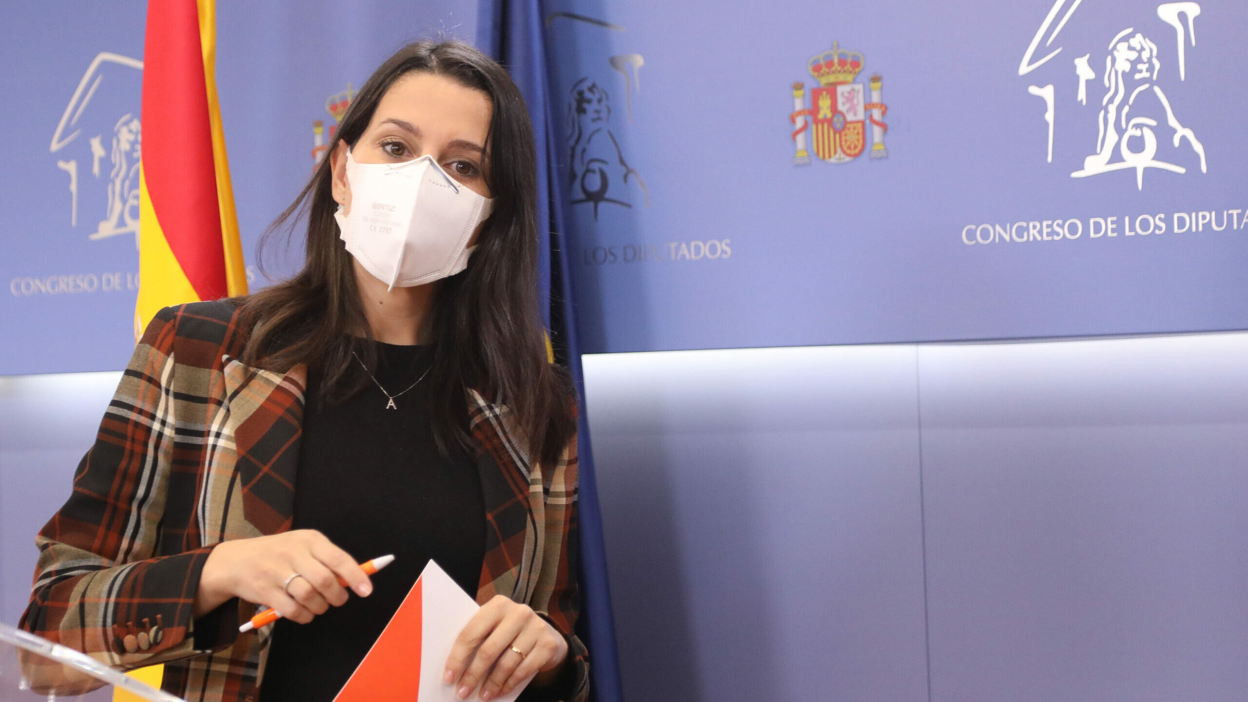 Arrimadas acusa al PP de "regalar" a Sánchez e independentistas la "cabeza" de Mariscal de Gante en Tribunal de Cuentas