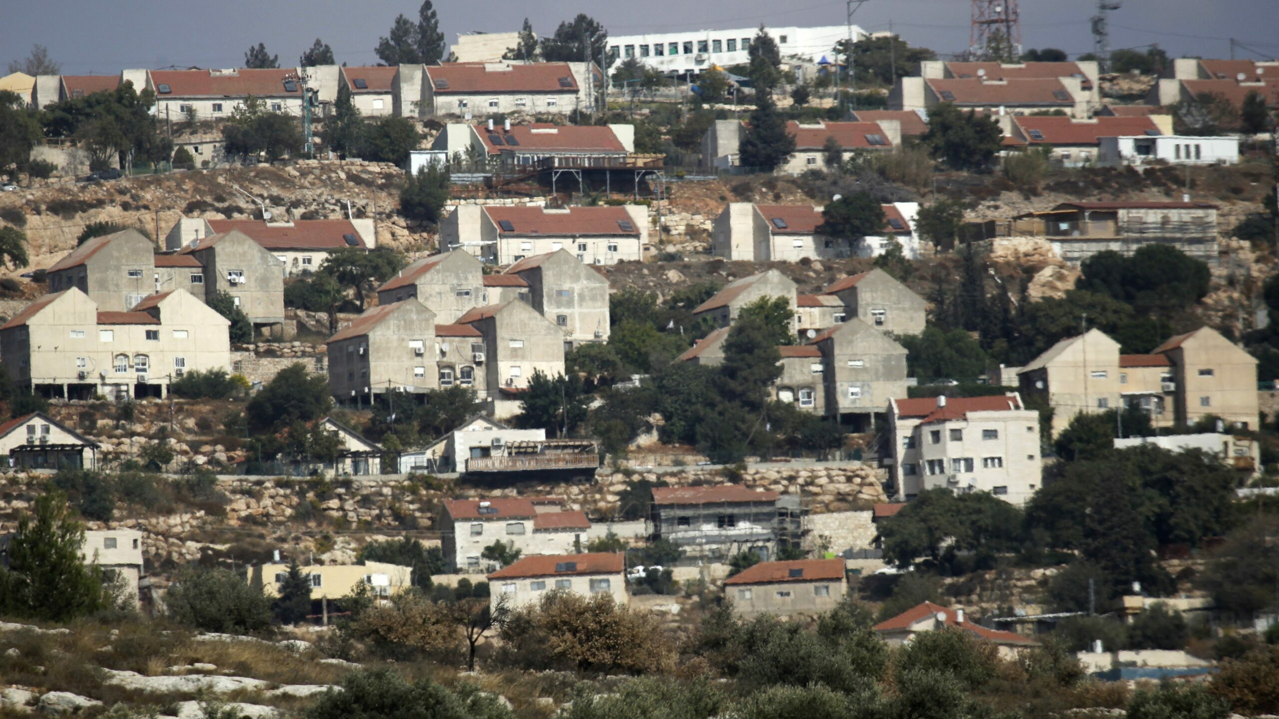 Israel avanza para construir más de 3.000 viviendas en Cisjordania pese a las críticas
