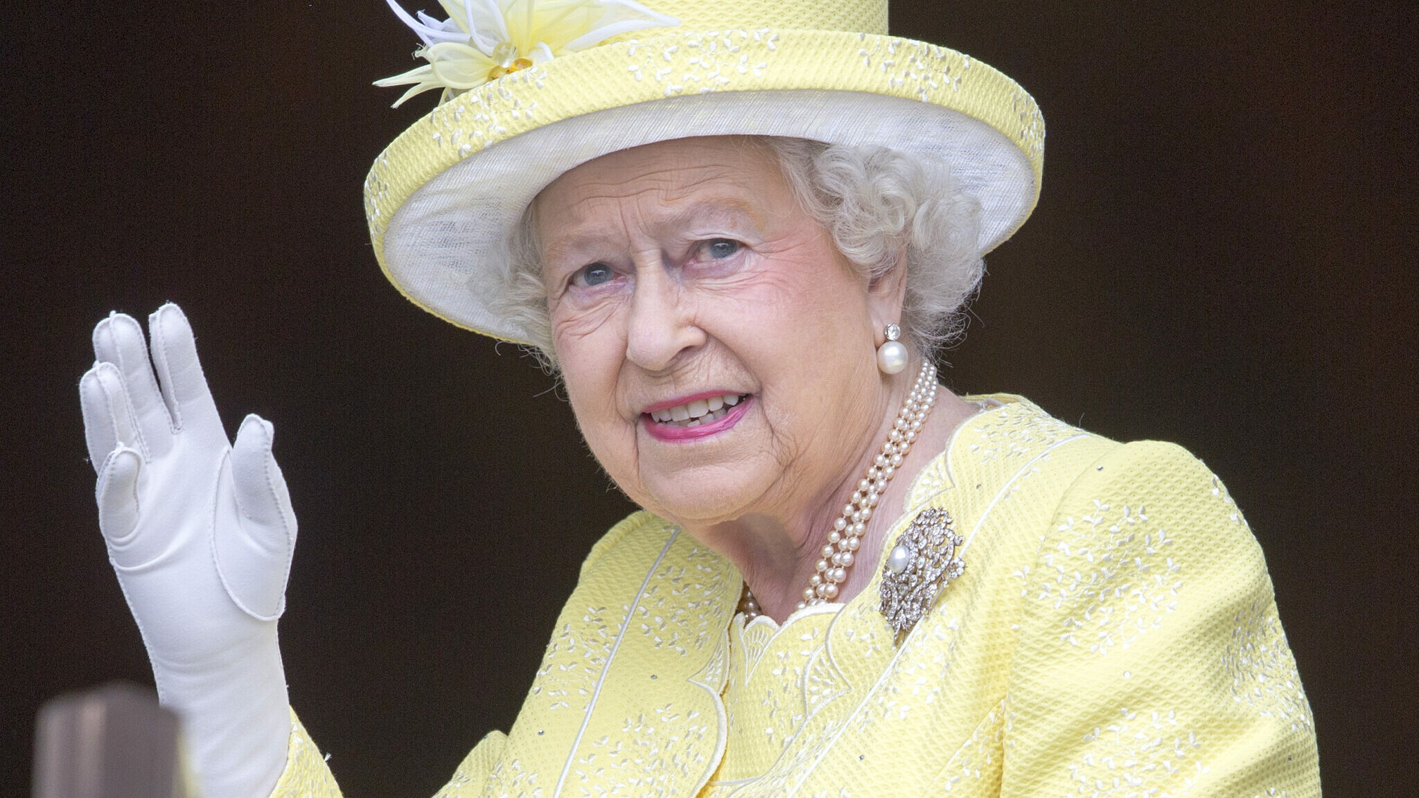 La reina Isabel II cancela toda su actividad las dos próximas semanas por recomendación médica