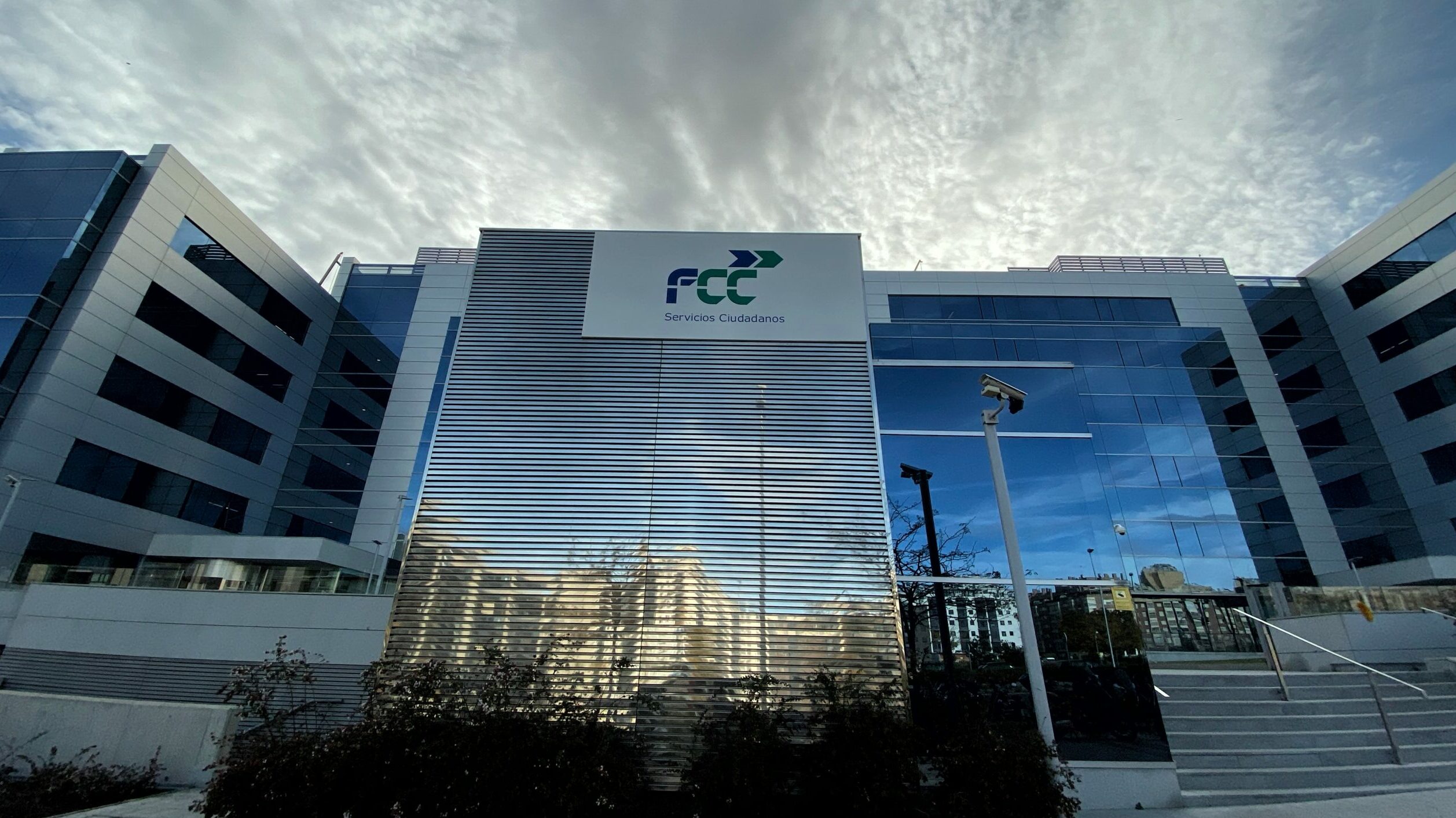 FCC duplica su resultado neto hasta los 384,9 millones de euros