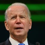 Joe Biden ordena la vacunación obligatoria también para trabajadores del sector privado