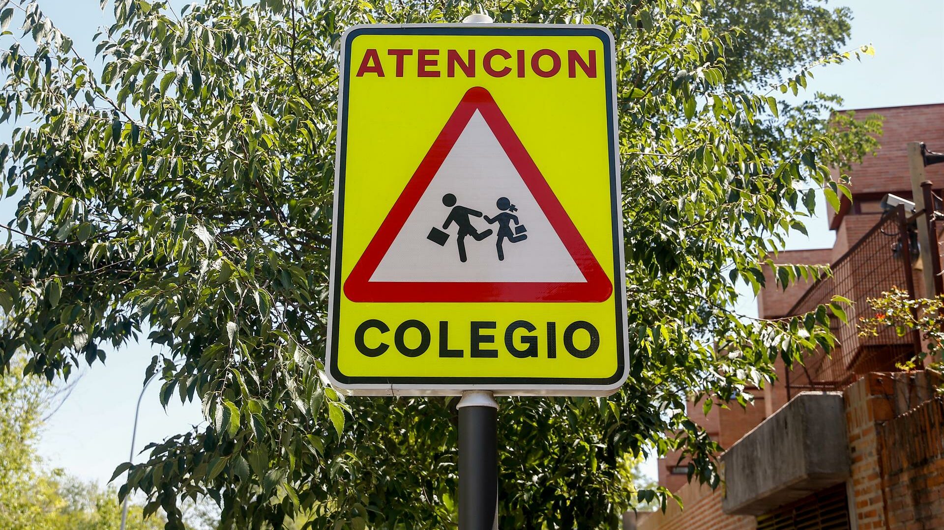 El Ayuntamiento de Madrid estudia mejorar la seguridad vial en el entorno de 190 colegios
