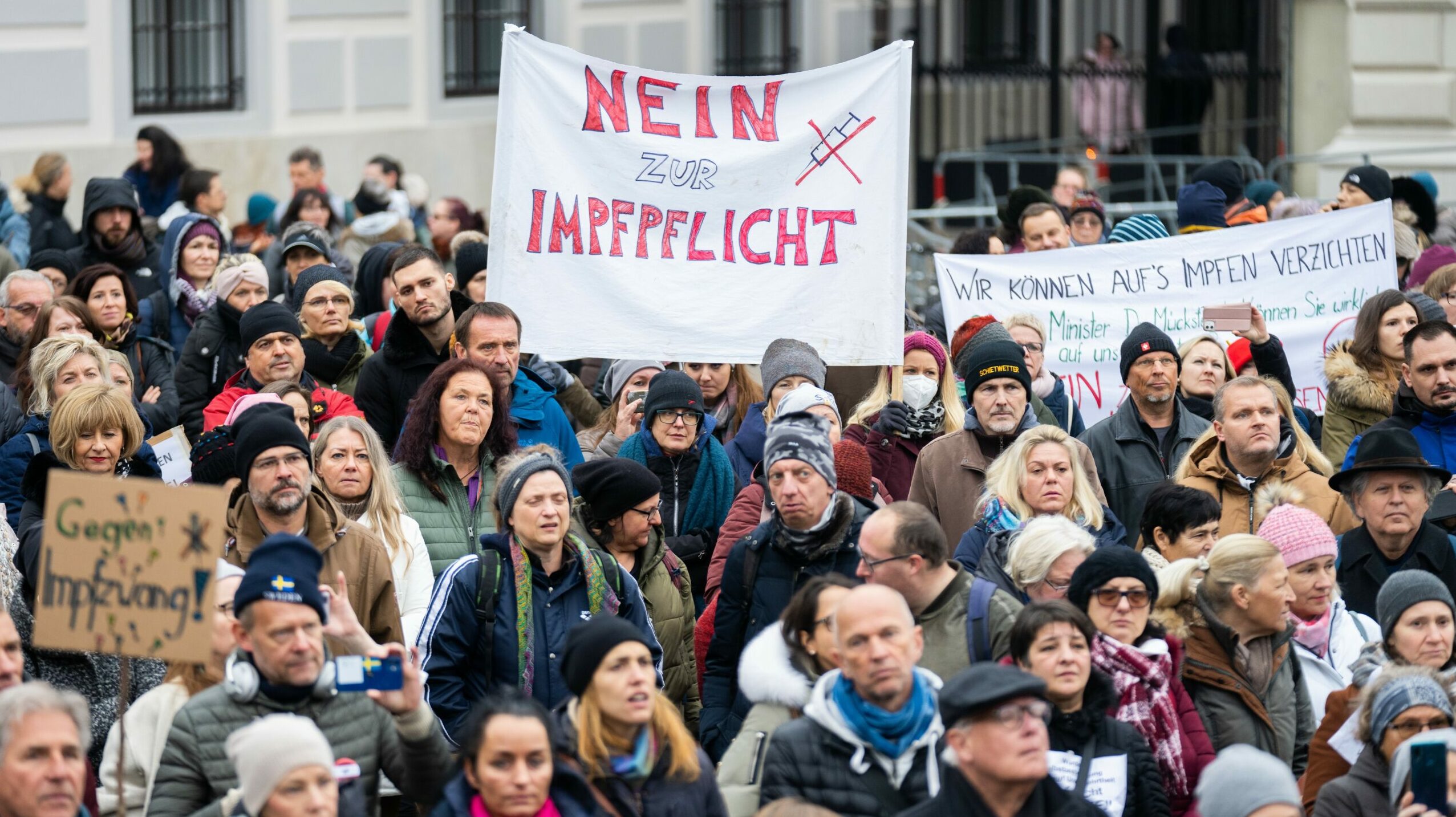Austria inicia su confinamiento para no vacunados: obligadas a estar en casa salvo por actividades esenciales