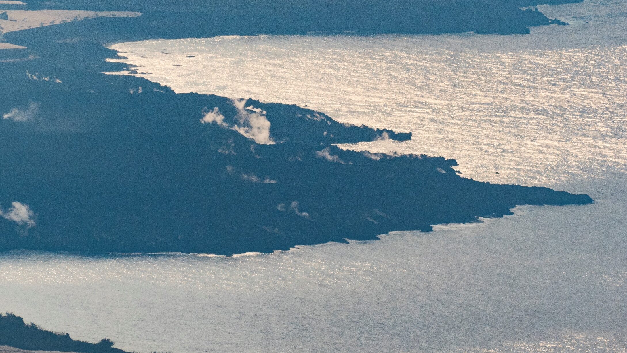 La lava hace crecer la isla de La Palma en 43 hectáreas, según Copernicus