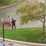 Un hombre desnudo se apuñala a sí mismo en un parque de Zaragoza