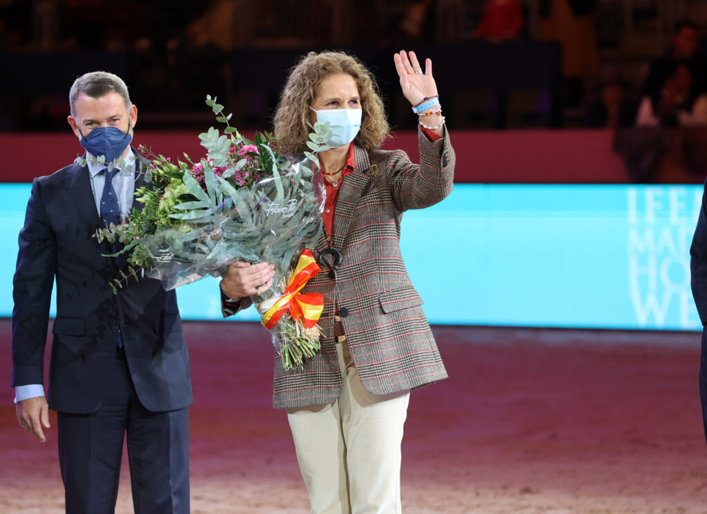 La infanta Elena recibió el Premio Madrid Horse Week 2021