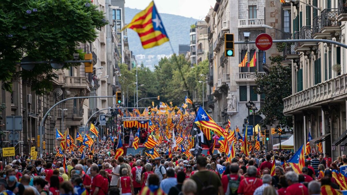 Un sondeo dice que el 52,9% de catalanes quiere que Cataluña "siga formando parte de España"