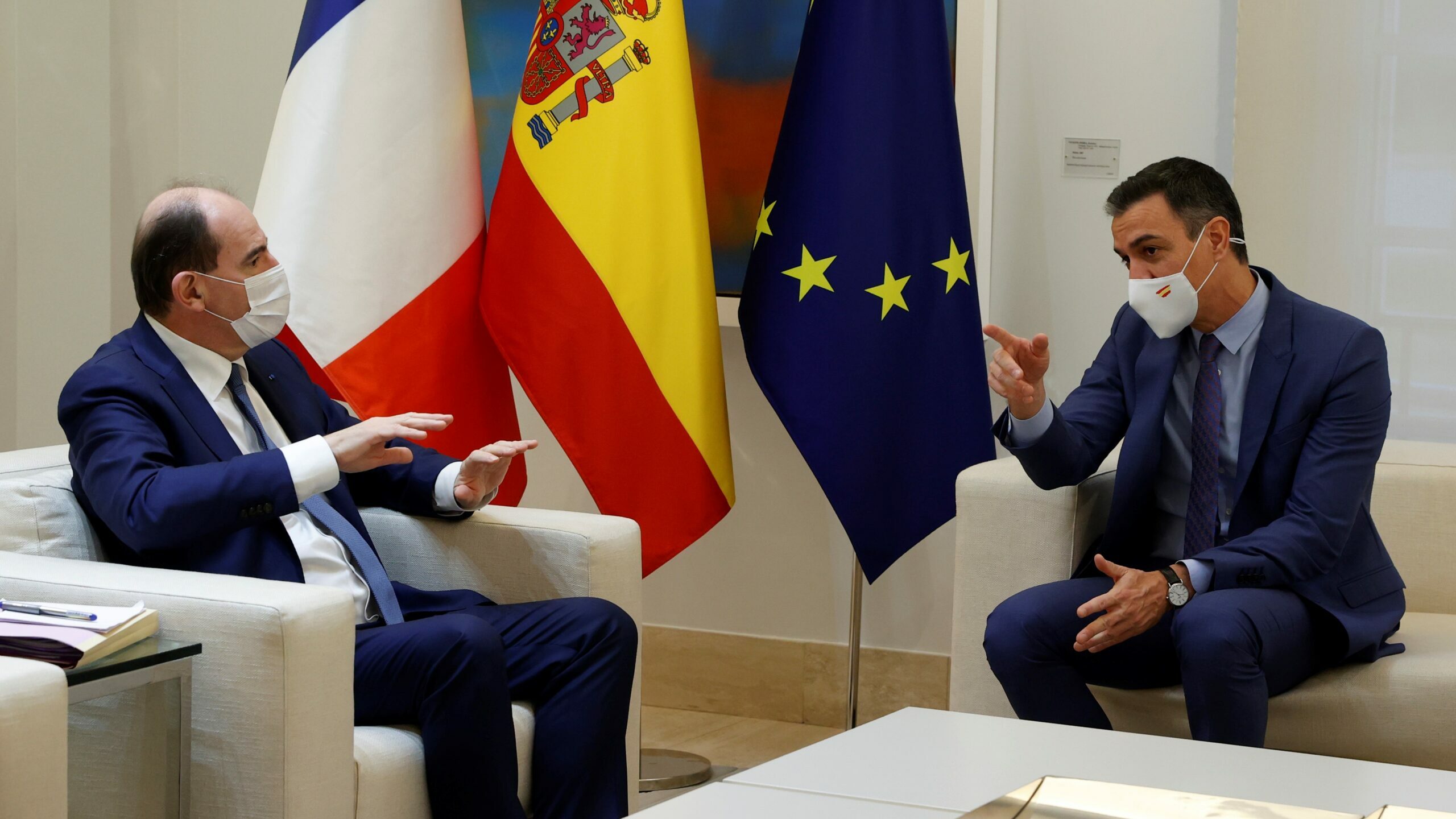 Macron se reúne con el canciller Sholz mientras envía a su segundo a al encuentro con Sánchez