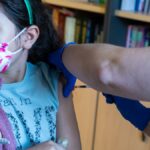 Un colegio privado de Alicante desaconseja la vacunación de los niños