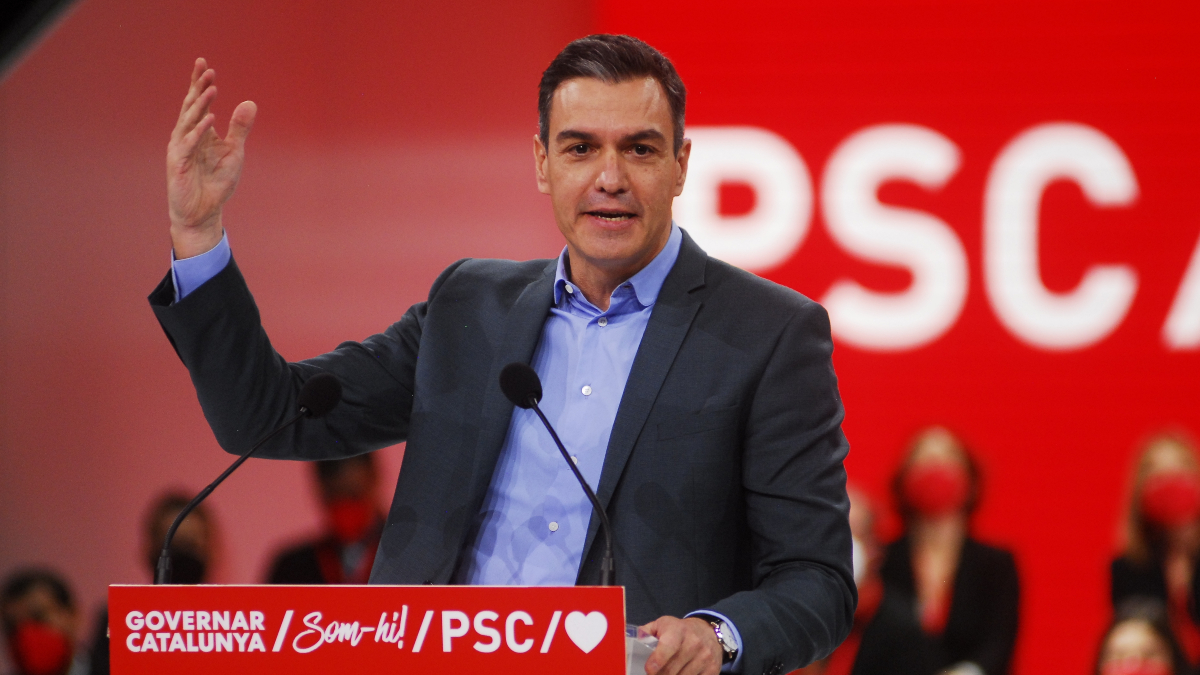Sánchez se vuelve a valer del Falcon para acudir a un acto del PSOE