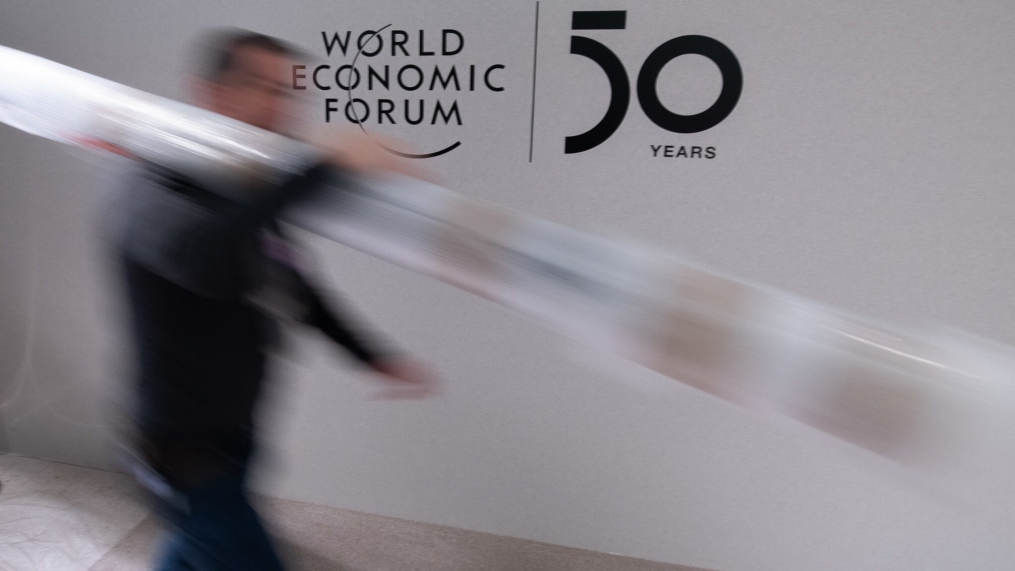 La pandemia obliga a aplazar el Foro de Davos de 2022 hasta mediados de año