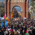 Los sindicatos que se manifestaron en masa por el catalán, "alarmados" por los contagios