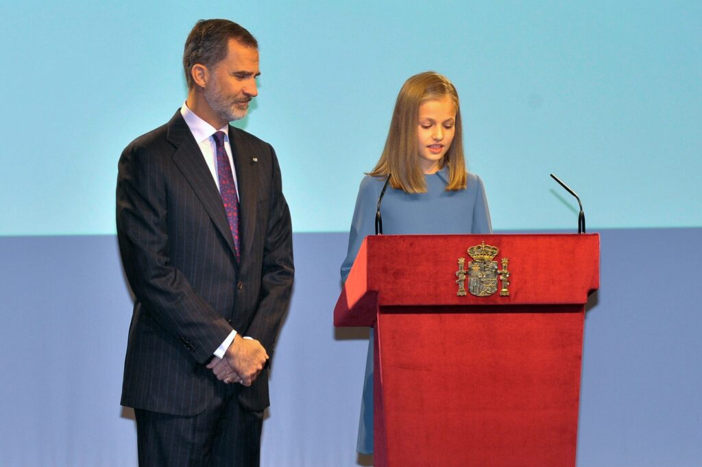 La princesa Leonor, el día de 13 cumpleaños, hizo su primera intervención en público con la lectura de un fragmento de la Constitución con motivo del 40 aniversario de la Carta Magna