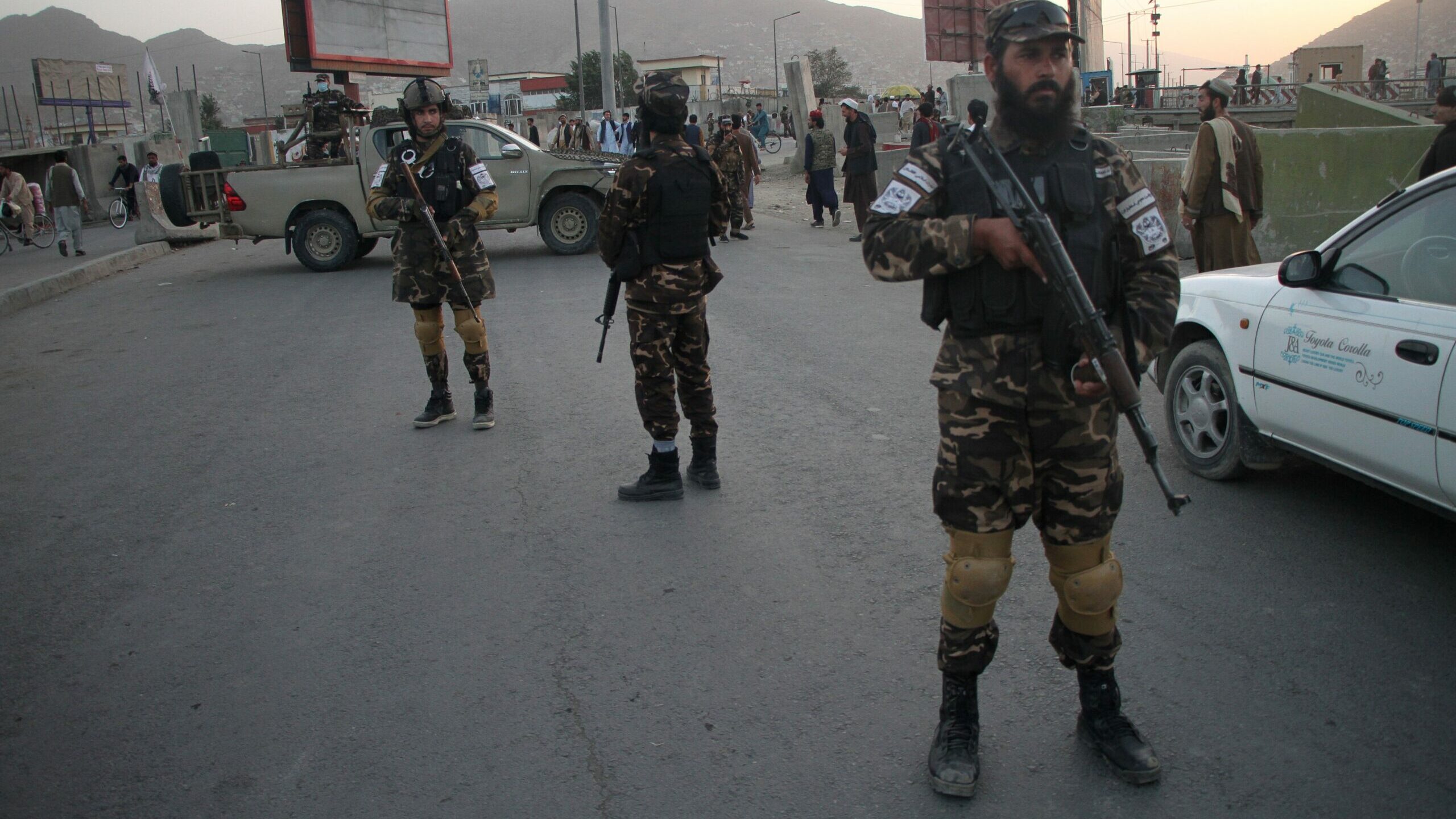 Miembros de las fuerzas de seguridad de los talibán.