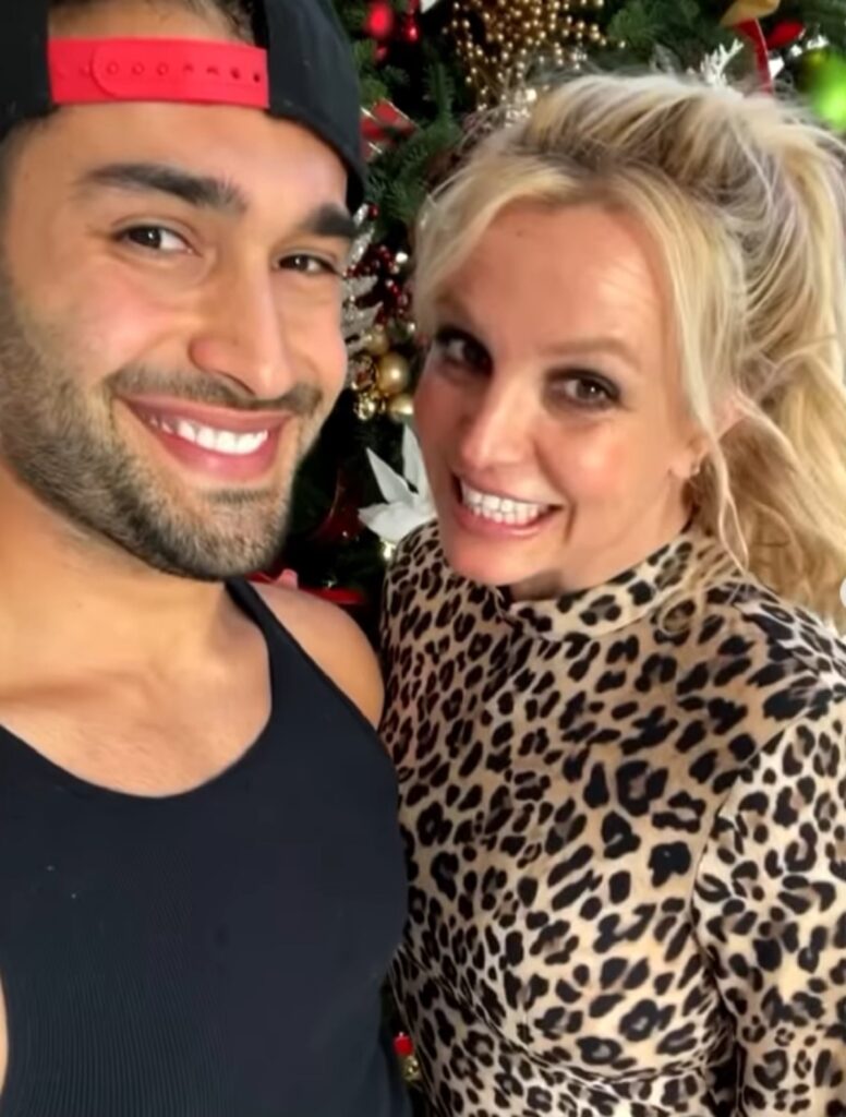 Britney Spears se casa con su novio Sam Asghari