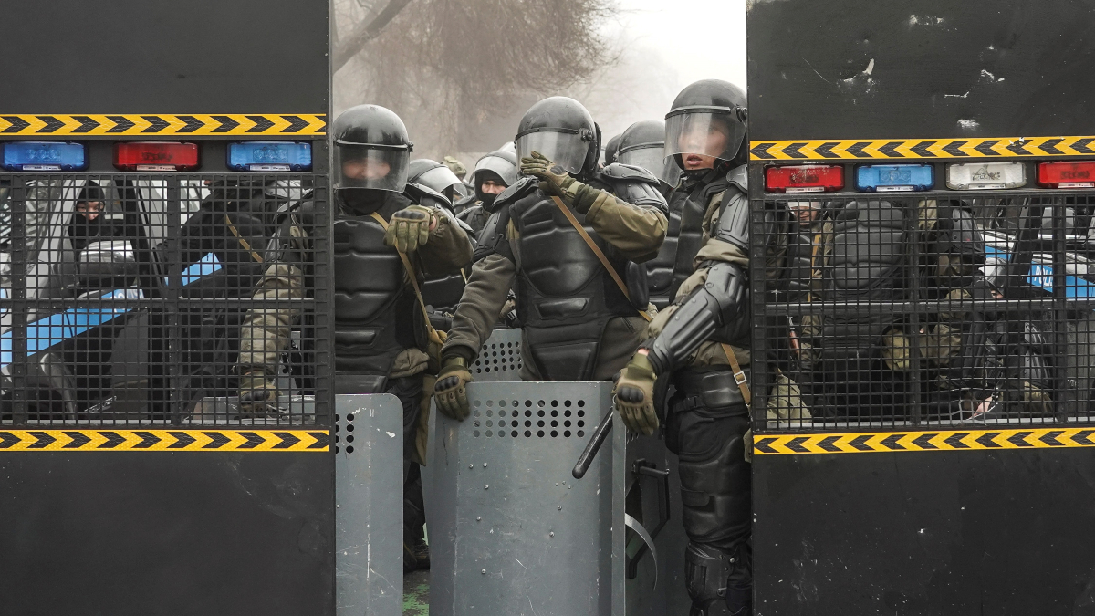 Nueva jornada de tensión en Kazajistán entre los manifestantes y las fuerzas de seguridad