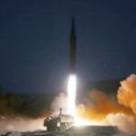 Corea del Norte lanza un "misil hipersónico" al mar de Japón