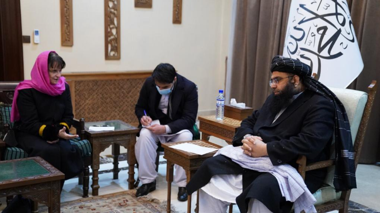 La ONU se reúne con un alto dirigente talibán por las desaparecidas afganas