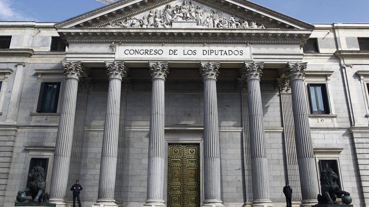 España pasa de democracia “plena” a “defectuosa”, según 'The Economist'