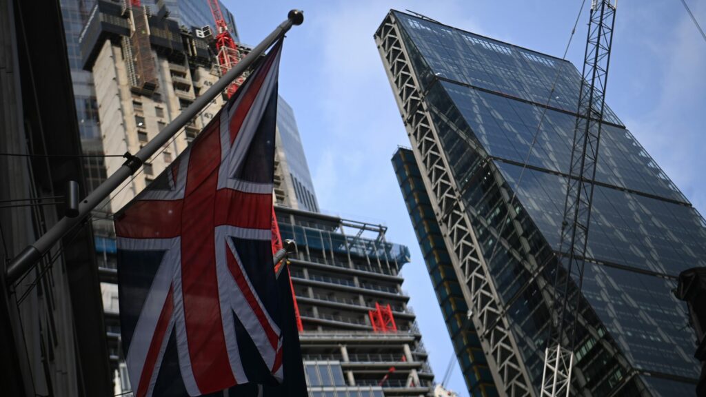 La economía británica ha perdido 36.000 millones de euros por el Brexit, según informe