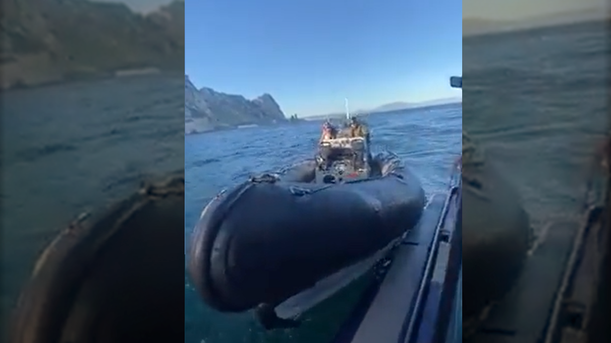 Roce entre la Royal Navy y un barco de Vigilancia Aduanera cerca de Gibraltar