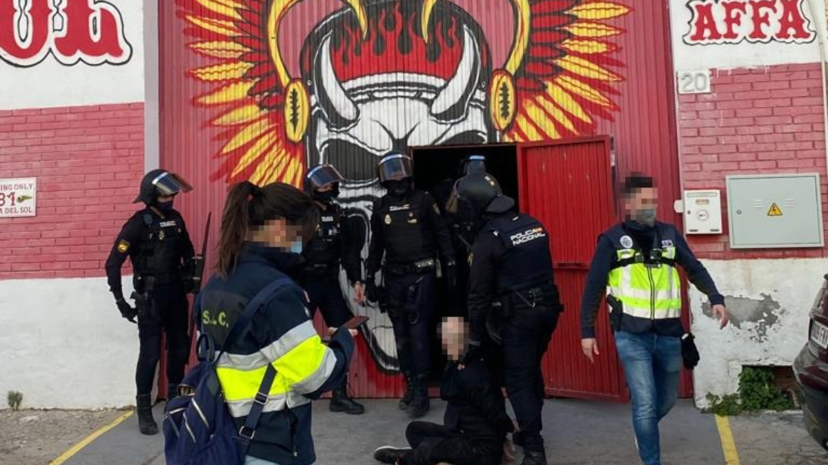 Detienen a dos Ángeles del Infierno en Málaga que escondían anabolizantes en botellas de aceite