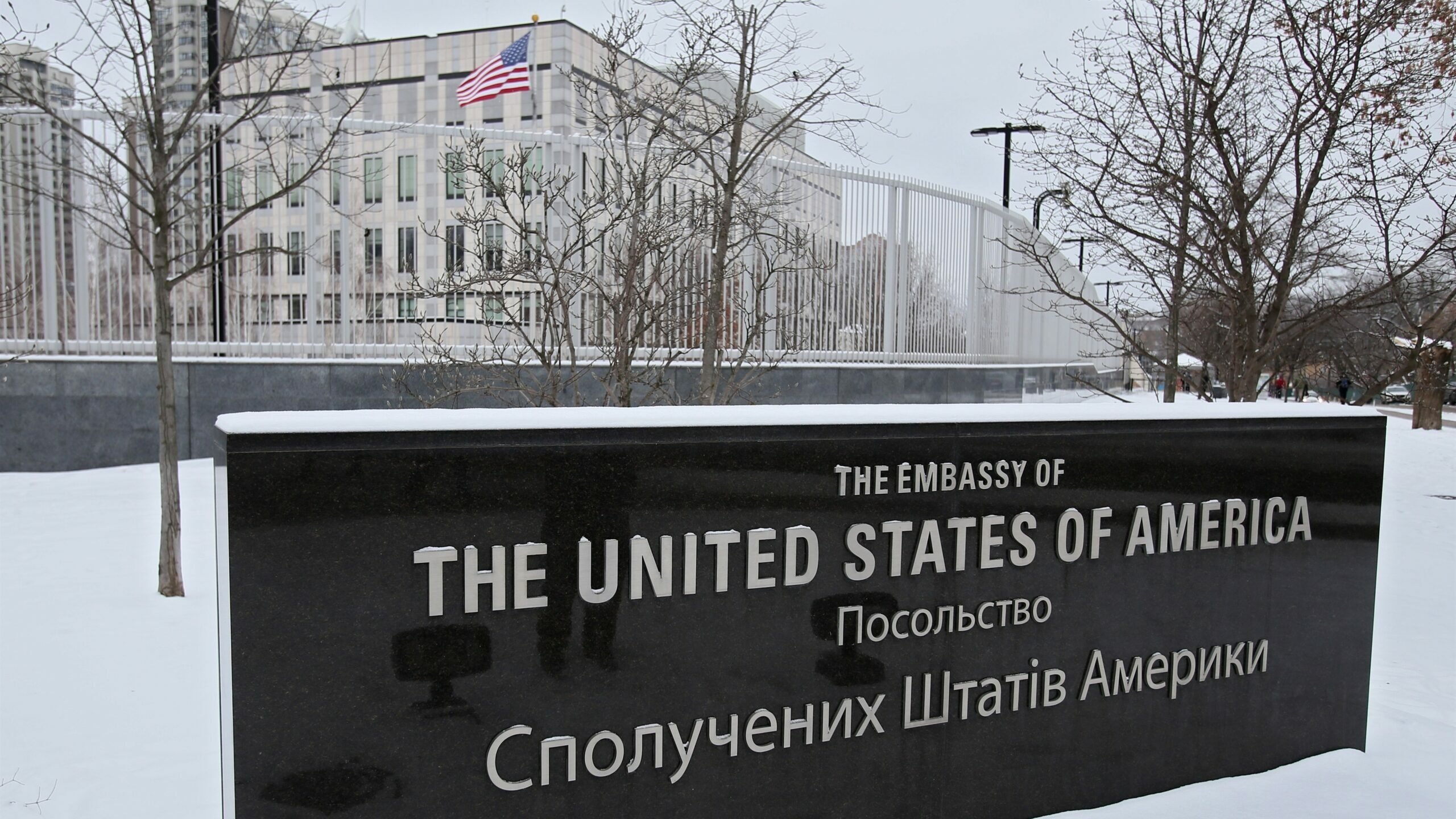 EEUU saca su Embajada de Kiev por temor a un ataque ruso “esta semana”