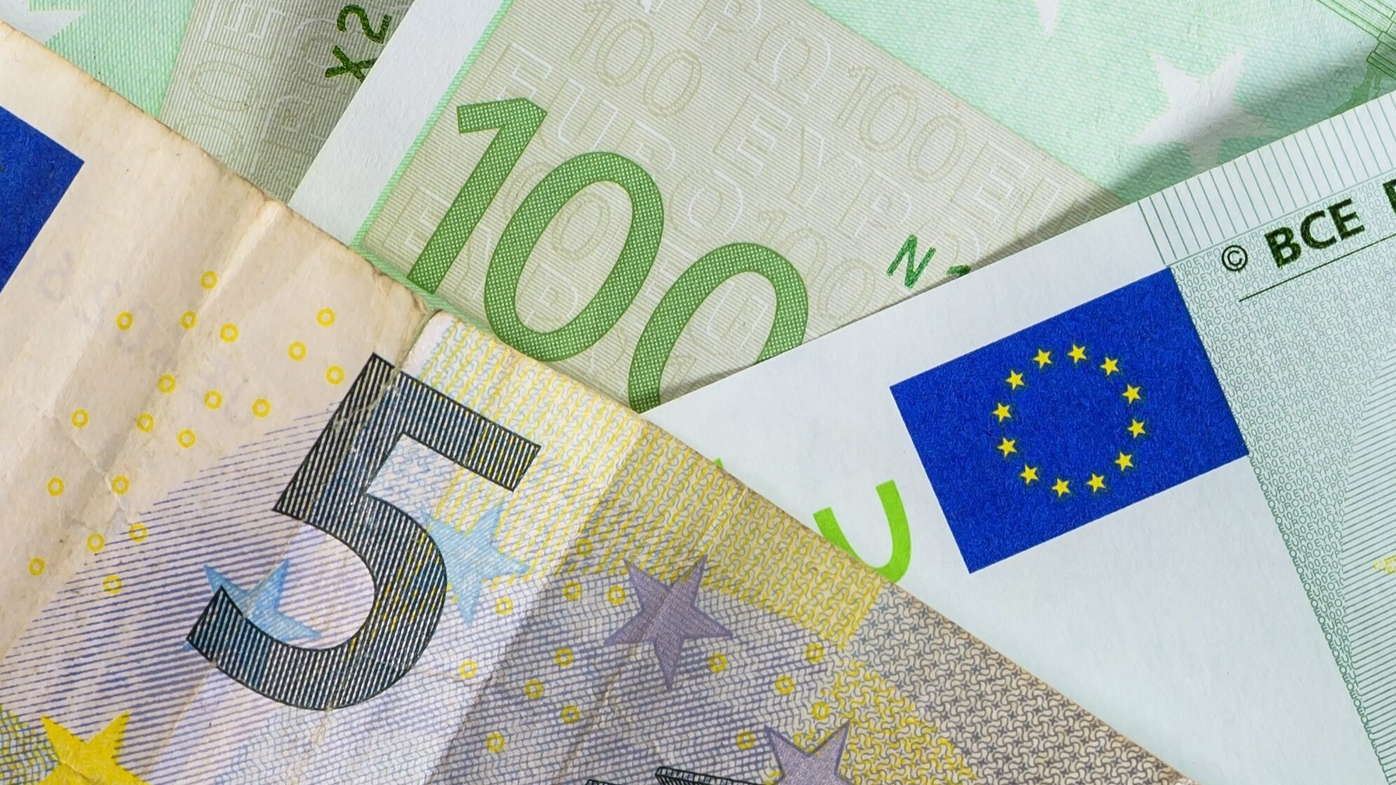 El euro se recupera tras haber caído al mínimo desde mayo de 2020