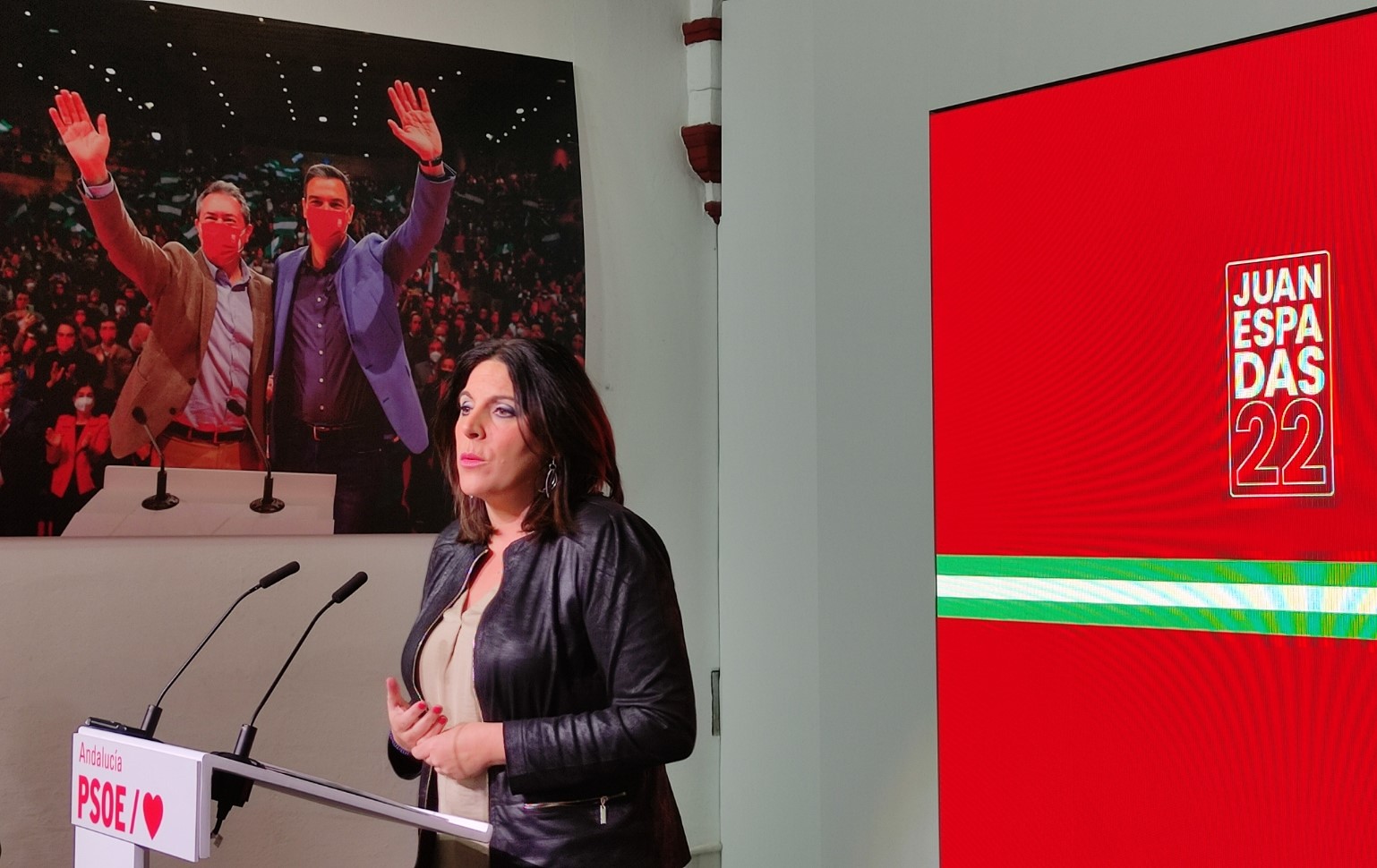 La portavoz parlamentaria del PSOE-A, Ángeles Férriz, este lunes en rueda de prensa en Sevilla. FOTO/ PSOE-A