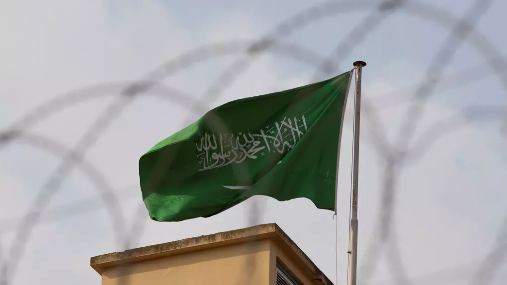 Arabia Saudí sentencia a 45 años de cárcel a una mujer por opinar en Twitter