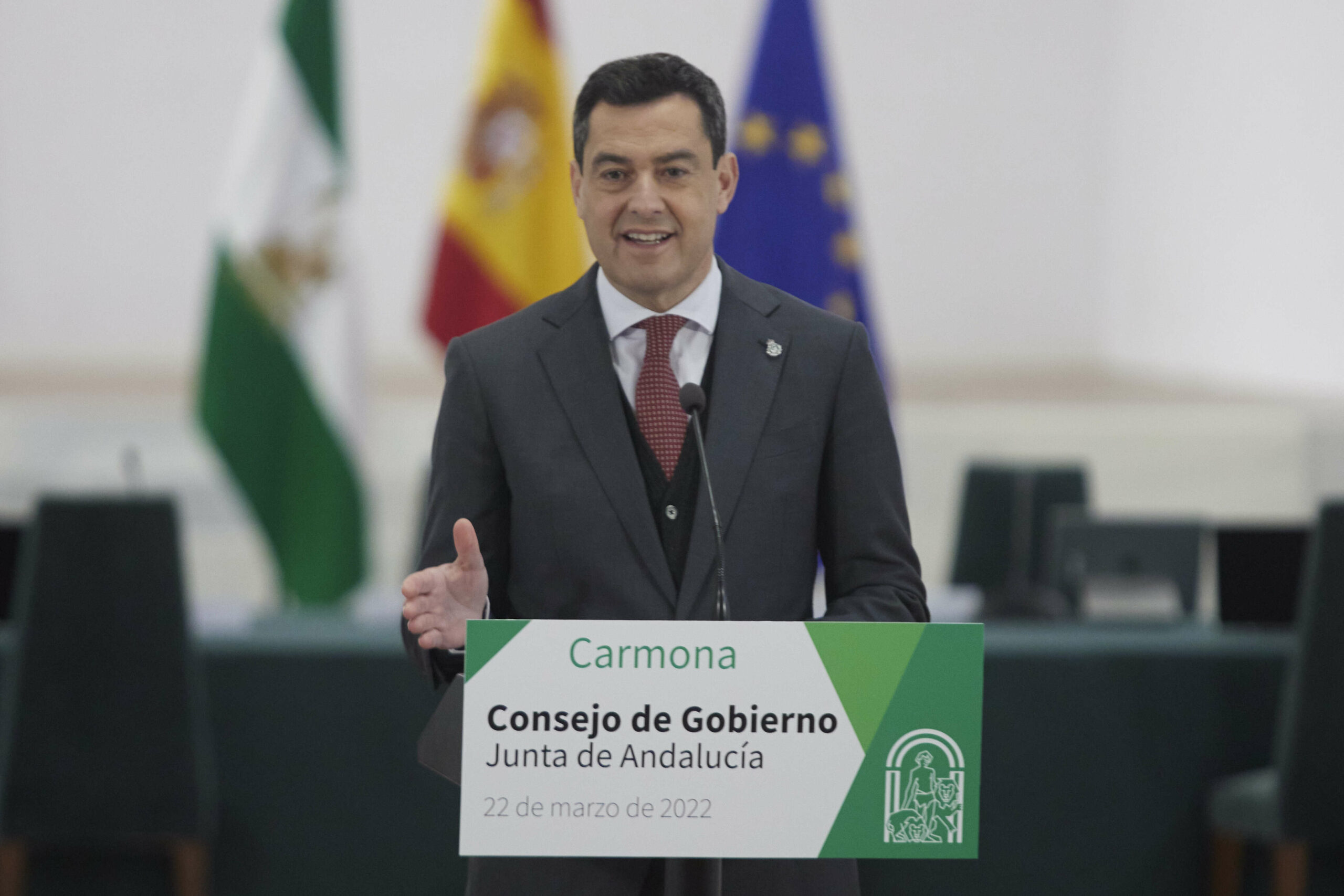 El presidente de la Junta de Andalucía, Juanma Moreno, este martes en rueda de prensa. FOTO/ Europa Press