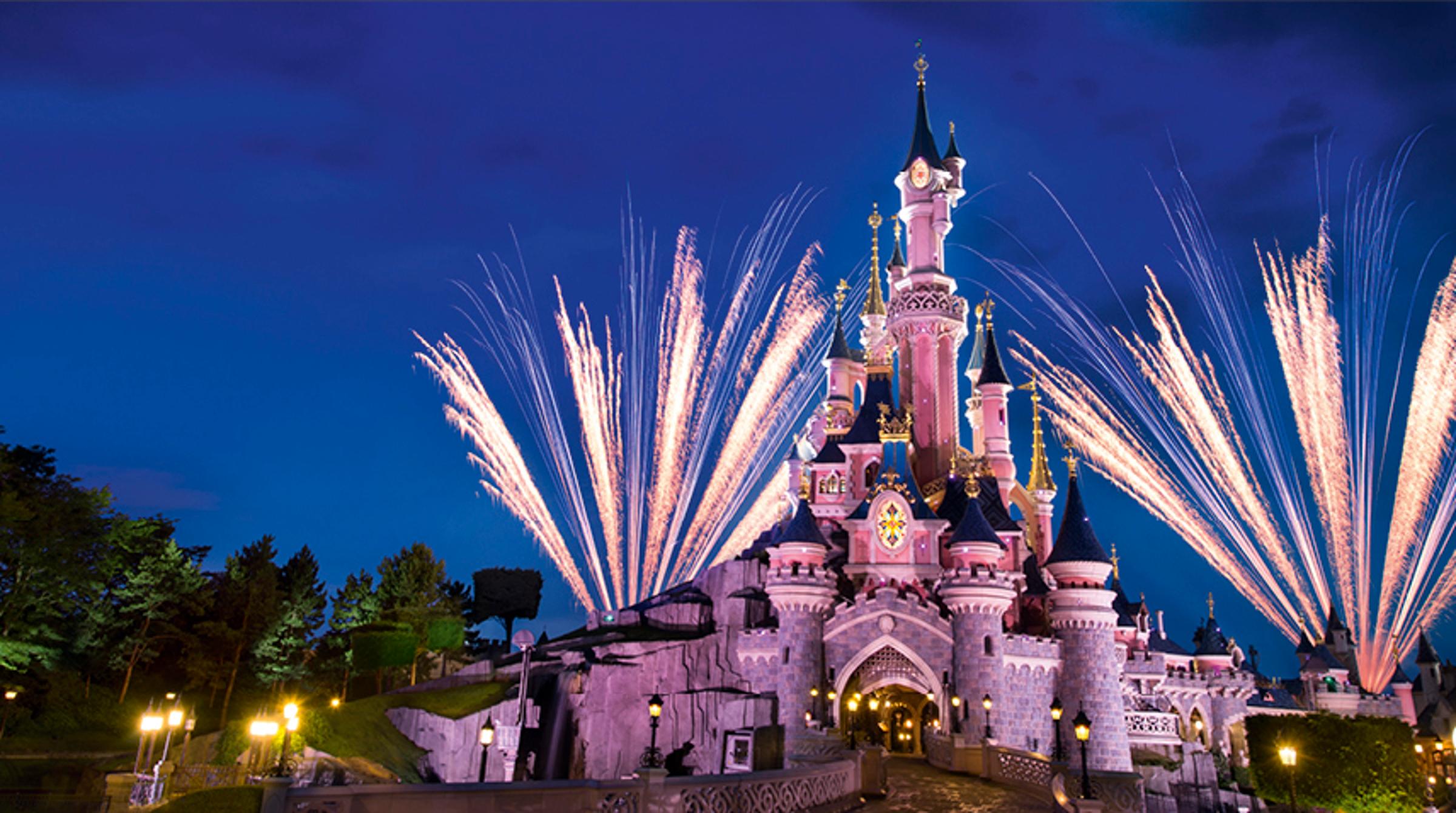 Viaja a Disneyland París con familia