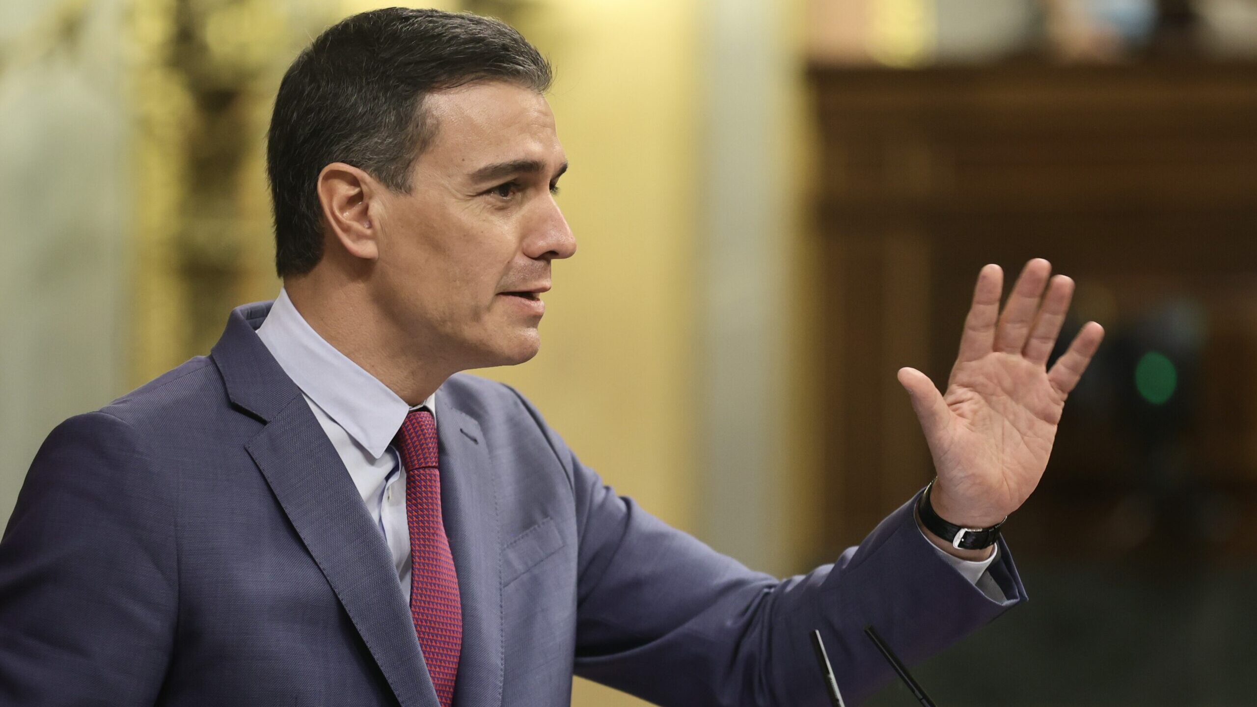 Pedro Sánchez contrata 119 sesiones de maquillaje para él y sus ministros