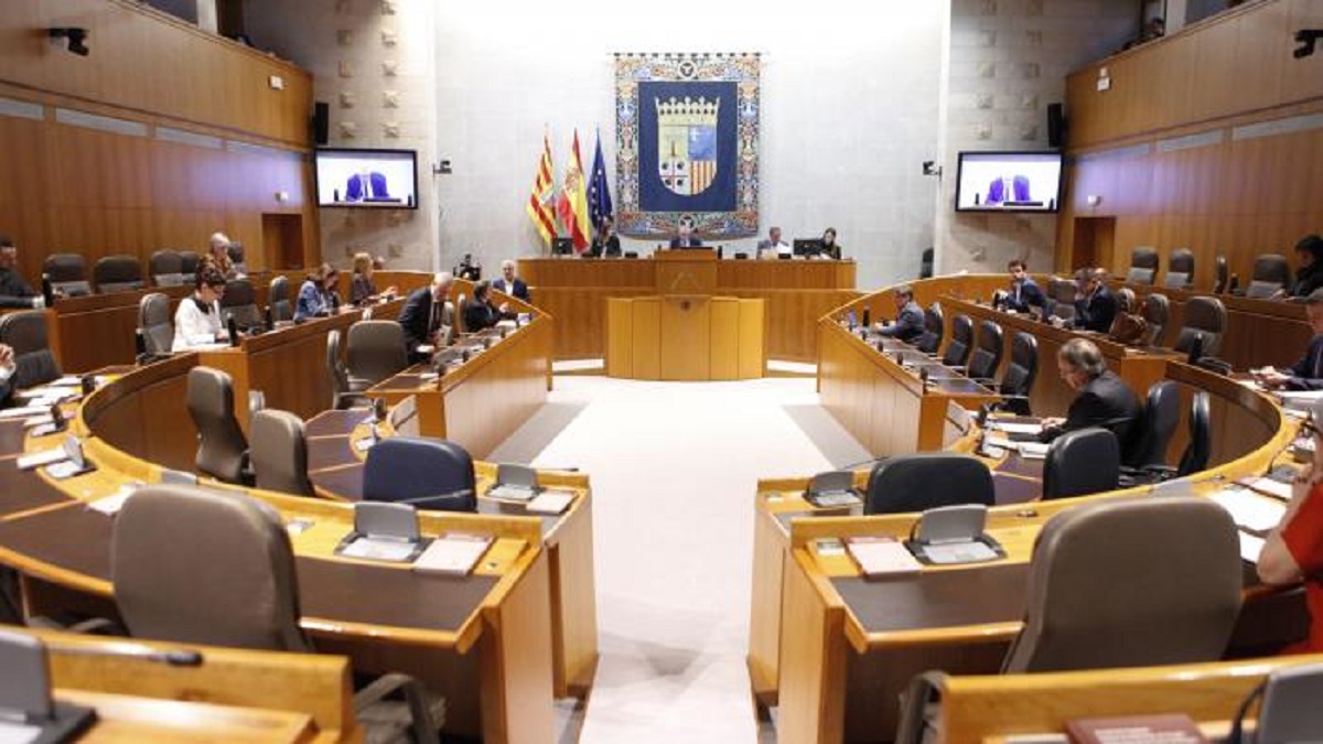Aragón retira los aforamientos y garantiza 14 diputados mínimo por provincia
