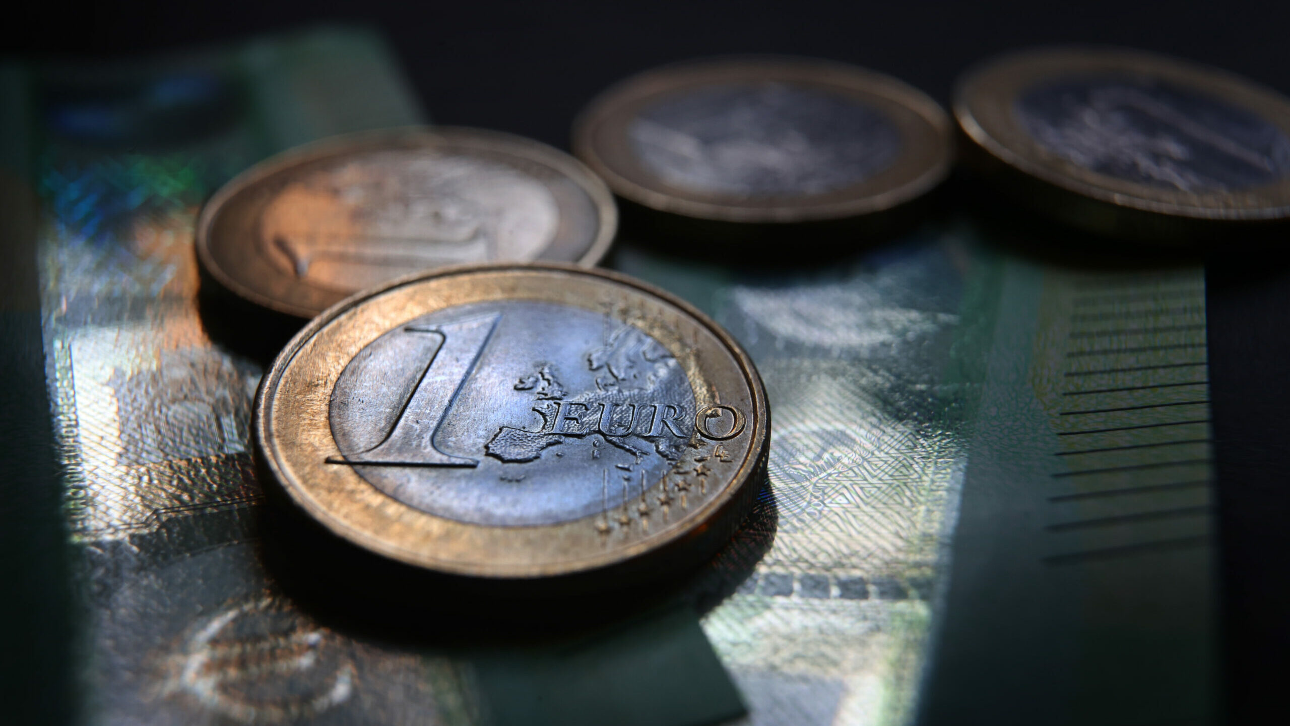 El BCE garantiza liquidez a bancos centrales fuera del euro para evitar tensiones por la guerra de Ucrania