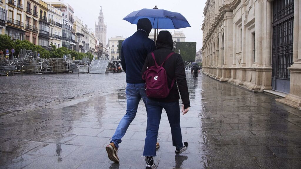 El tiempo hoy Aemet: continúan los cielos nubosos y cubiertos en España con precipitaciones casi generalizadas