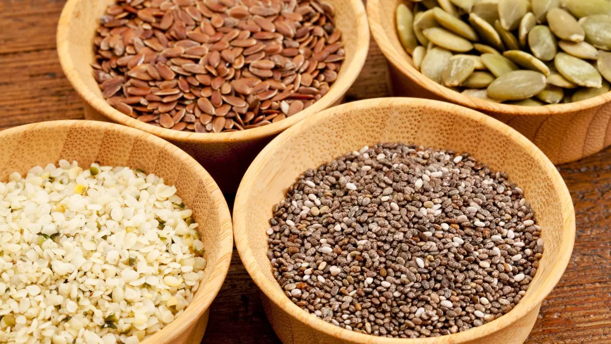 Lino, chía, girasol, amapola y sésamo: así son las semillas más  beneficiosas para la salud