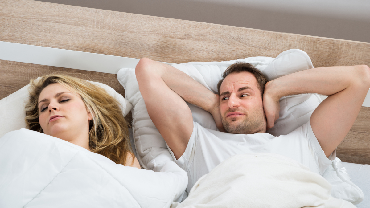 ▷ ¿Cómo Dormir Para No Roncar? Guía Definitiva Para un Buen